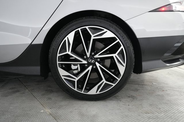 2024 Hyundai IONIQ 6 — photo 7 of 24