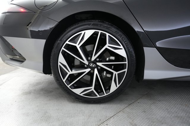 2024 Hyundai IONIQ 6 — photo 17 of 26
