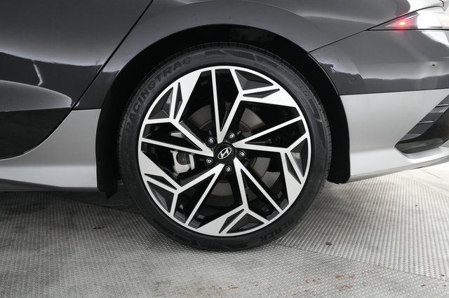 2024 Hyundai IONIQ 6 — photo 7 of 26