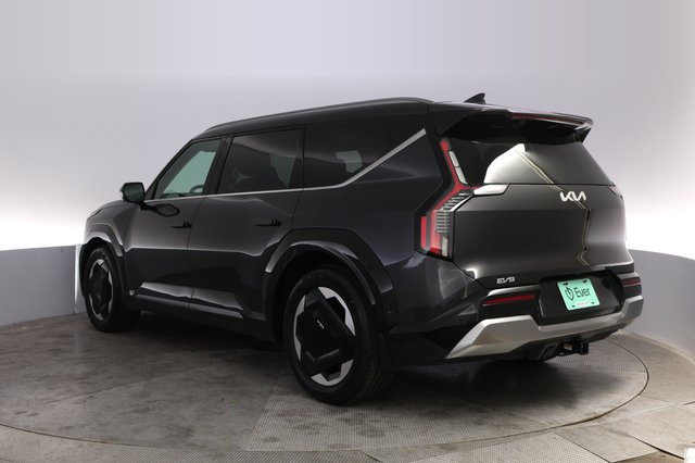 2024 Kia EV9 — photo 13 of 32
