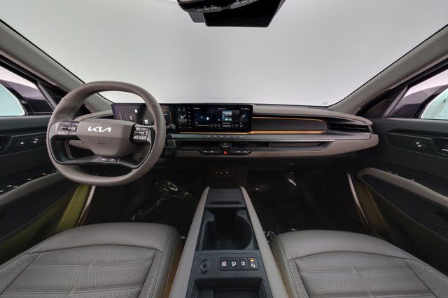 2024 Kia EV9 — photo 23 of 32