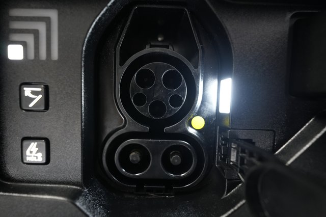 2024 Kia EV9 — photo 8 of 32