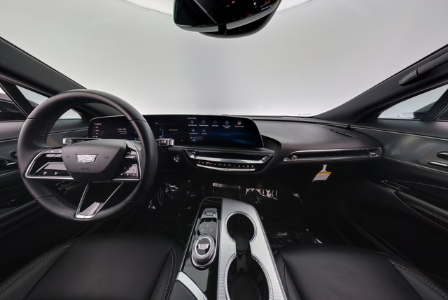 2024 Cadillac Lyriq — photo 20 of 25