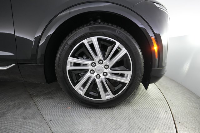 2024 Cadillac Lyriq — photo 16 of 25