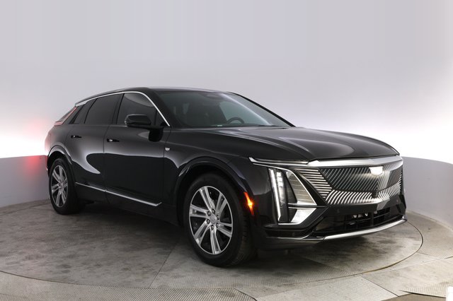 2024 Cadillac Lyriq — photo 10 of 25