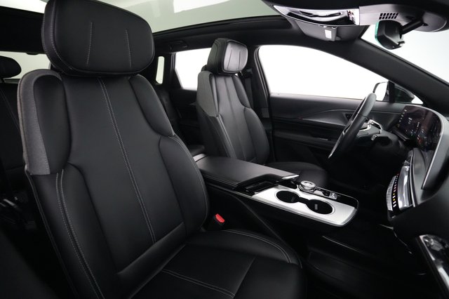 2024 Cadillac Lyriq — photo 18 of 20