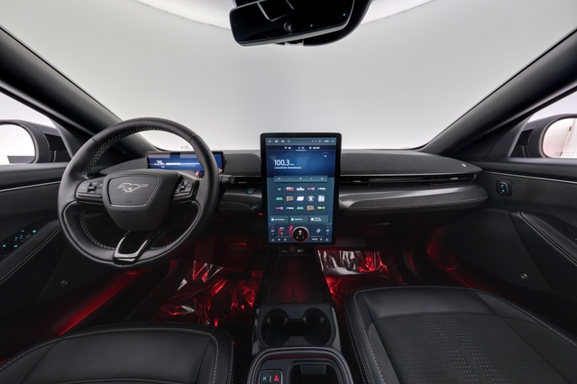 2025 Ford Mustang Mach-E