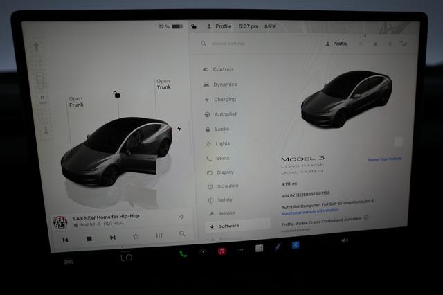 2025 Tesla Model 3 — photo 5 of 20