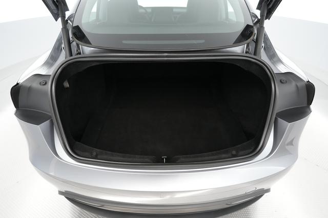 2025 Tesla Model 3 — photo 6 of 20