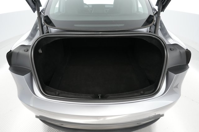2025 Tesla Model 3 — photo 6 of 20