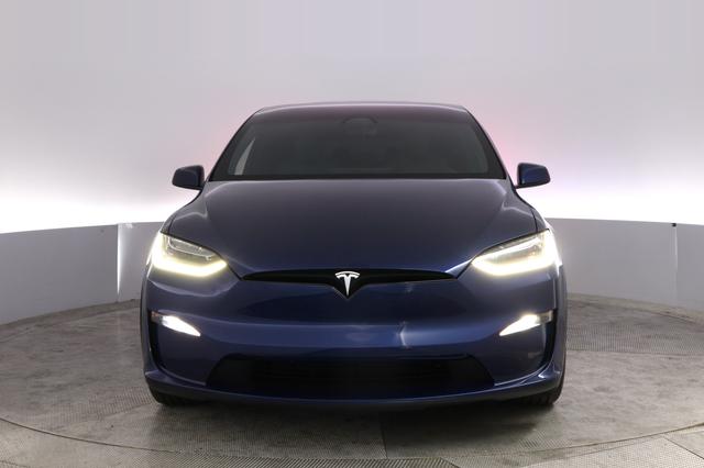 2023 Tesla Model X — photo 9 of 27