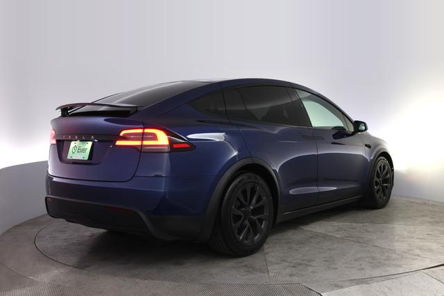 2023 Tesla Model X — photo 2 of 27