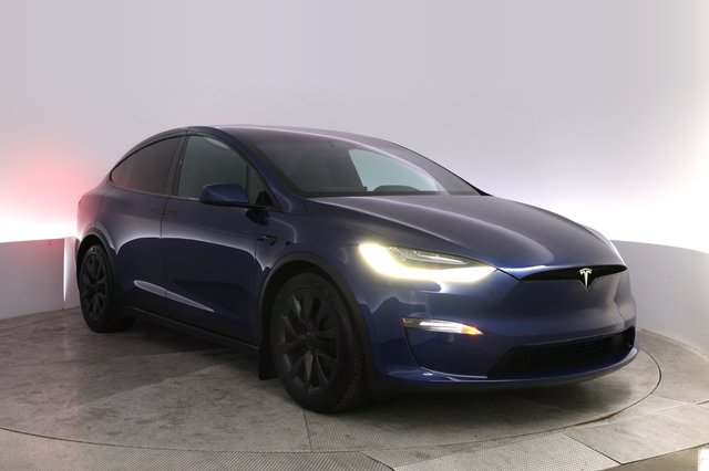 2023 Tesla Model X — photo 10 of 27