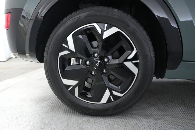 2023 Kia Niro EV — photo 17 of 24
