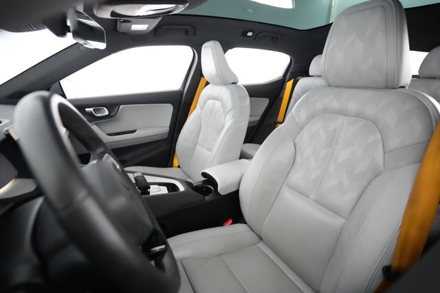 2023 Polestar 2 — photo 3 of 23