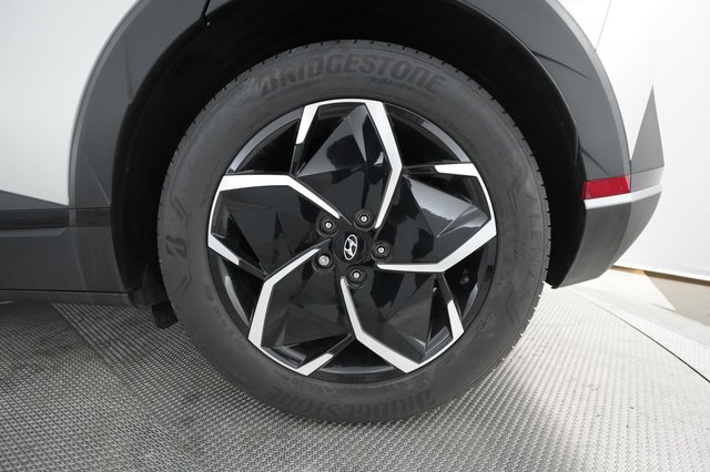 2023 Hyundai IONIQ 5 — photo 12 of 29