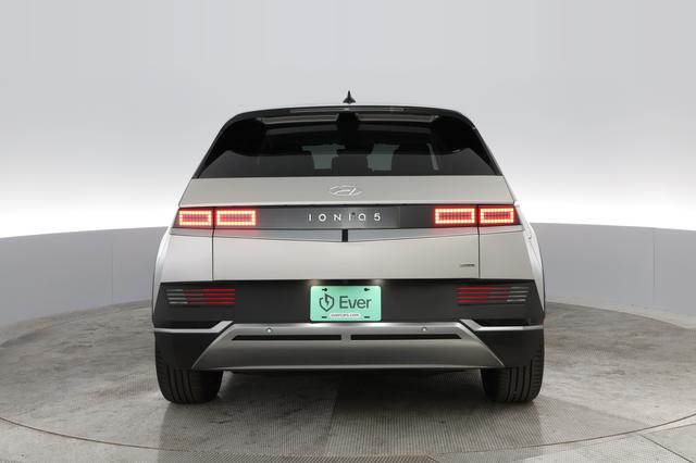 2023 Hyundai IONIQ 5 — photo 8 of 29