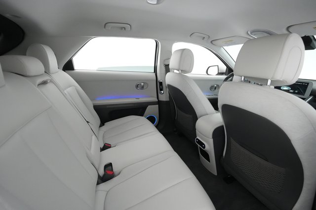 2023 Hyundai IONIQ 5 — photo 3 of 29