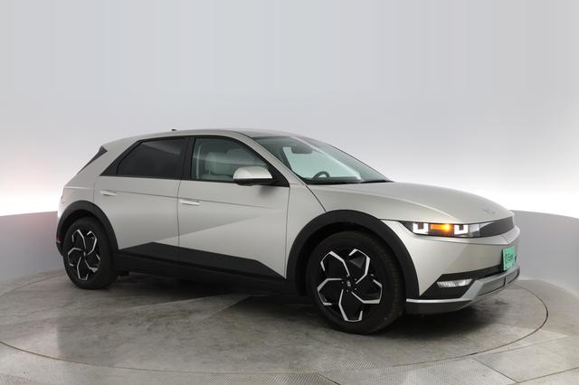 2023 Hyundai IONIQ 5 — photo 7 of 29