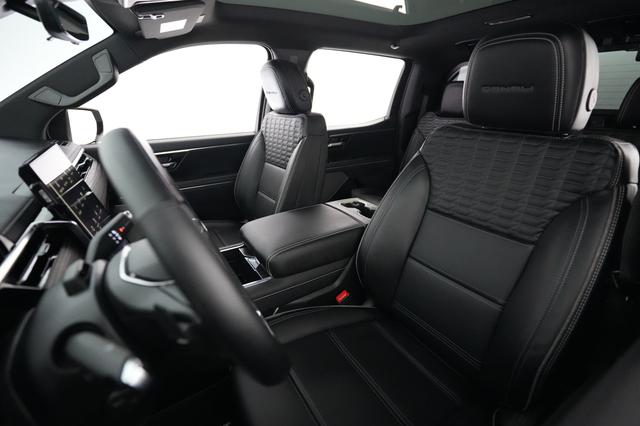 2024 GMC Sierra EV — photo 3 of 14