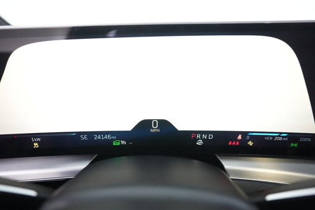 2024 Cadillac Lyriq — photo 5 of 20