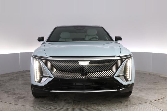 2024 Cadillac Lyriq — photo 9 of 20