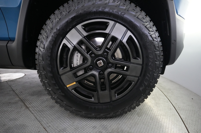 2024 Rivian R1S