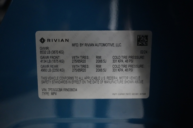 2024 Rivian R1S