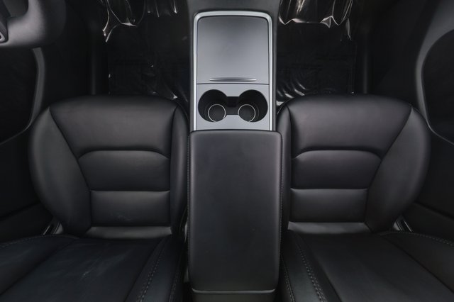 2024 Tesla Model Y — photo 21 of 26
