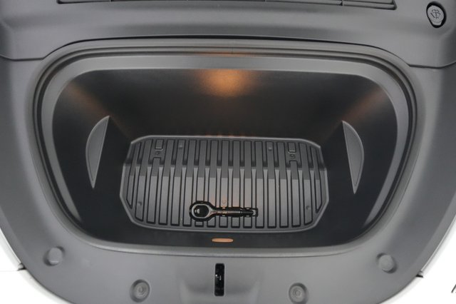 2024 Tesla Model Y — photo 22 of 26