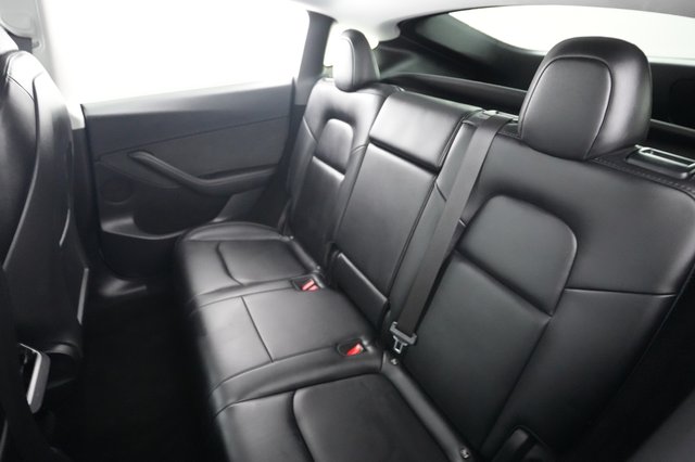2024 Tesla Model Y — photo 18 of 26