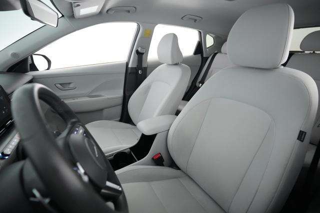 2024 Hyundai Kona Electric — photo 3 of 24