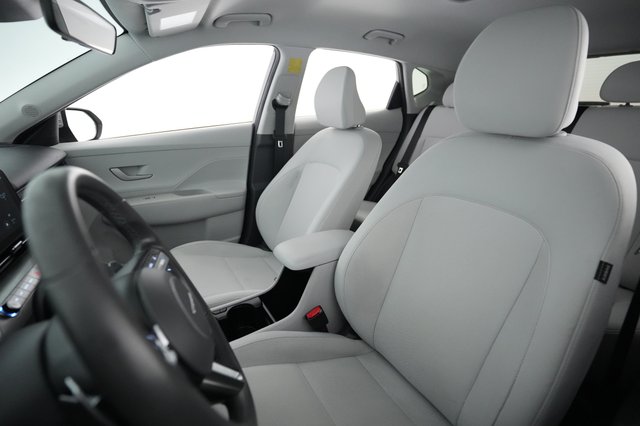 2024 Hyundai Kona Electric — photo 3 of 24