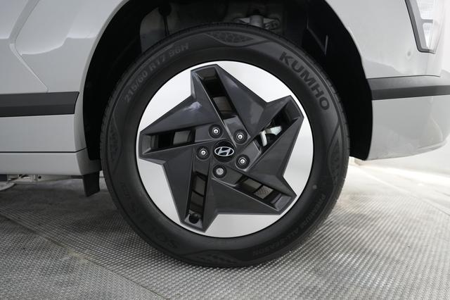 2024 Hyundai Kona Electric — photo 7 of 24