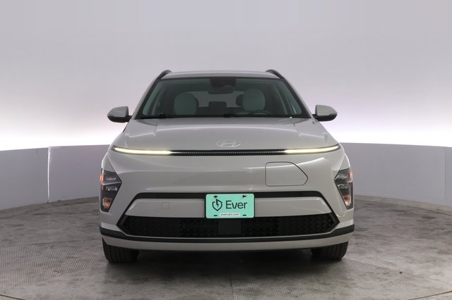 2024 Hyundai Kona Electric — photo 9 of 24