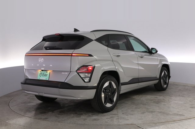 2024 Hyundai Kona Electric — photo 2 of 24