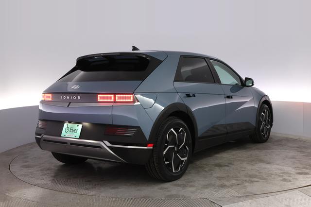 2024 Hyundai IONIQ 5 — photo 2 of 25