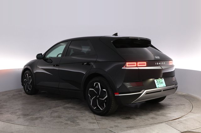 2024 Hyundai IONIQ 5 — photo 2 of 22