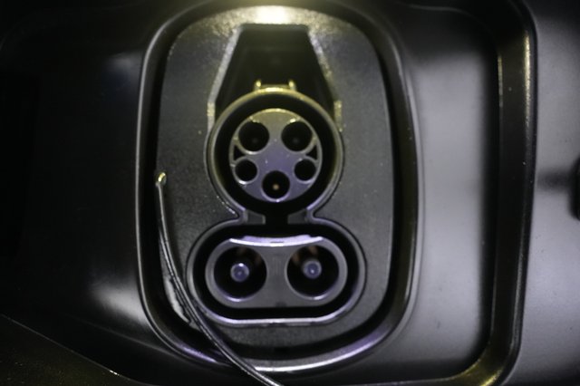 2025 Chevrolet Equinox EV — photo 8 of 22