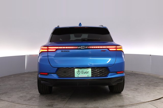 2025 Chevrolet Equinox EV — photo 12 of 22