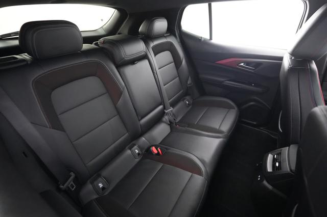 2025 Chevrolet Equinox EV — photo 4 of 22