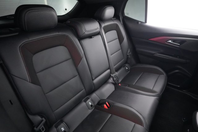 2025 Chevrolet Equinox EV — photo 4 of 20