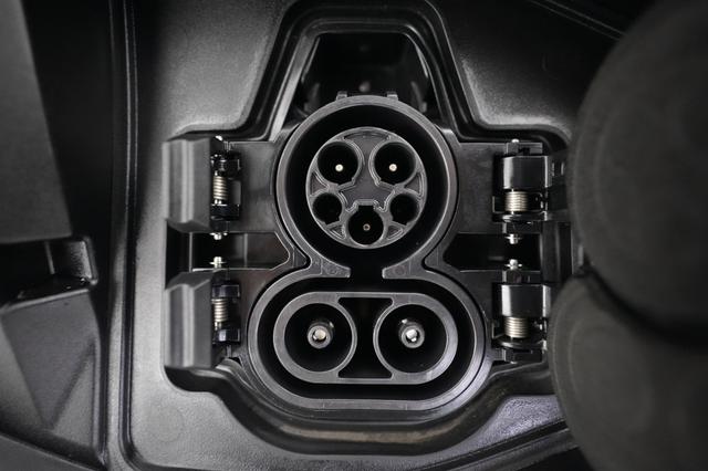 2025 Nissan Ariya — photo 8 of 22