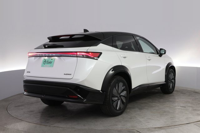 2025 Nissan Ariya — photo 2 of 22