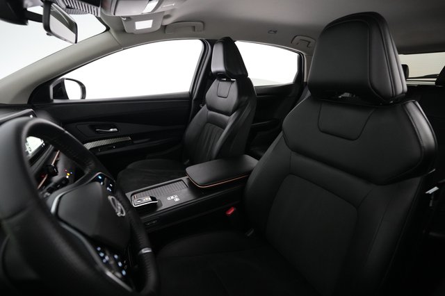 2025 Nissan Ariya — photo 3 of 22