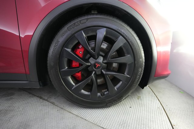2023 Tesla Model X — photo 16 of 31