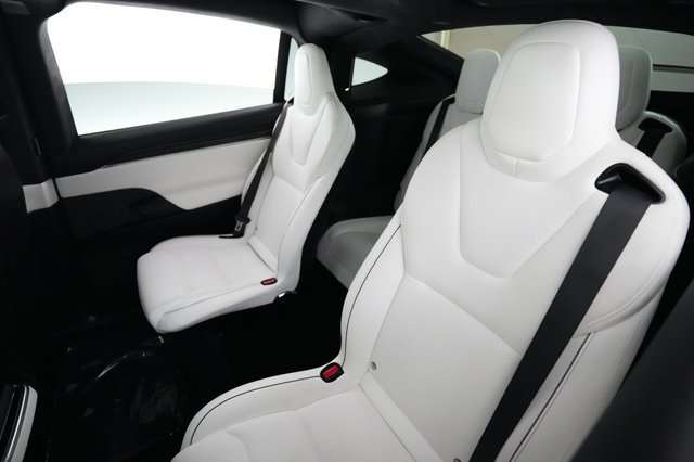 2023 Tesla Model X — photo 19 of 31