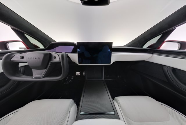 2023 Tesla Model X — photo 23 of 31
