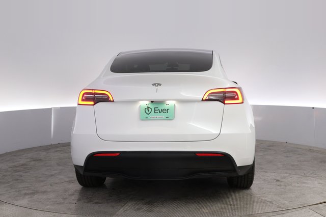 2021 Tesla Model Y — photo 12 of 21