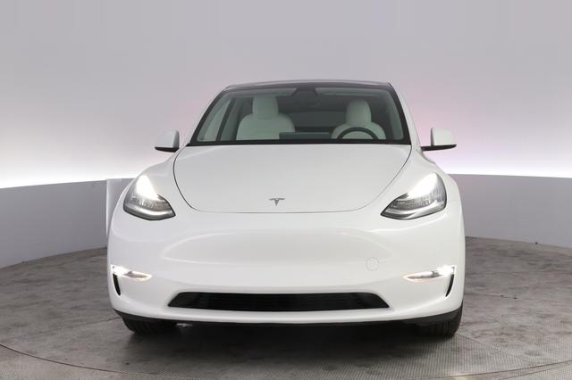 2021 Tesla Model Y — photo 9 of 21